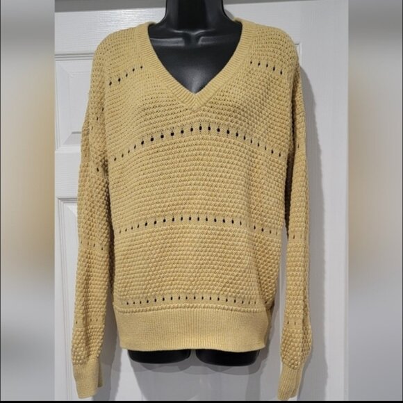 Old Navy Pullover Sweater - Picture 1 of 4